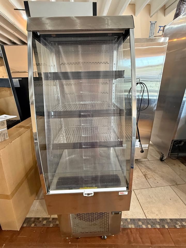 EXCELLENT USED BakeMax BMGG024 Open Air Merchandiser