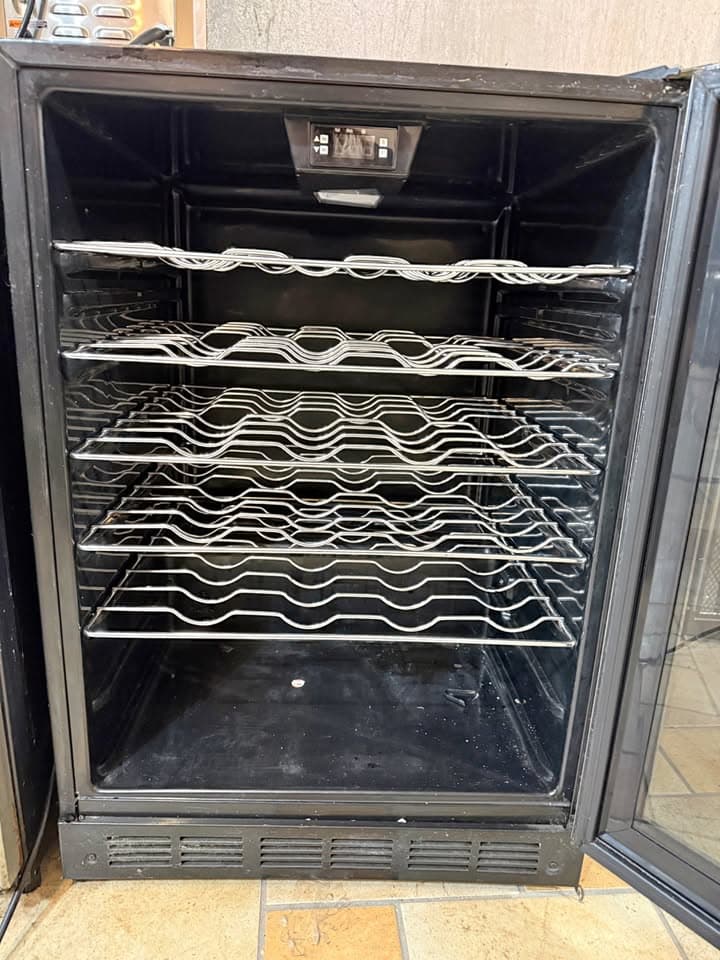 Vissani MCWC50DST Wine Cooler – Excellent Used Condition