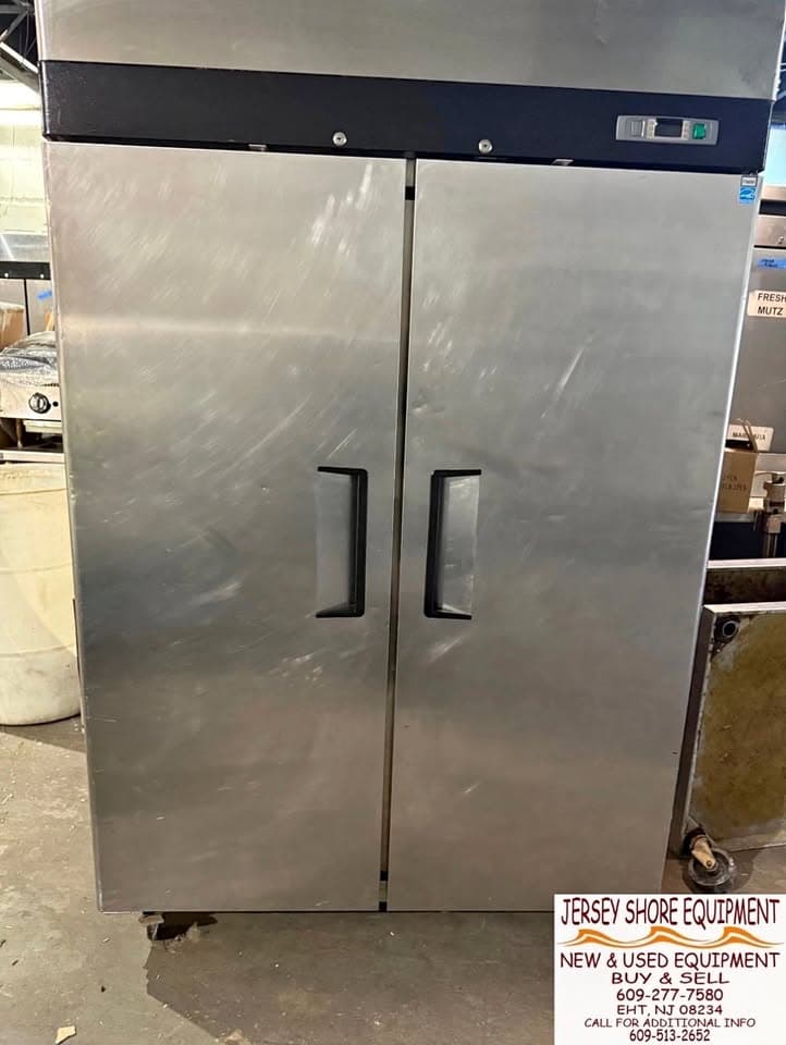 Migali 2-Door Stainless Steel Commercial Freezer – Excellent Used Condition (2 available)