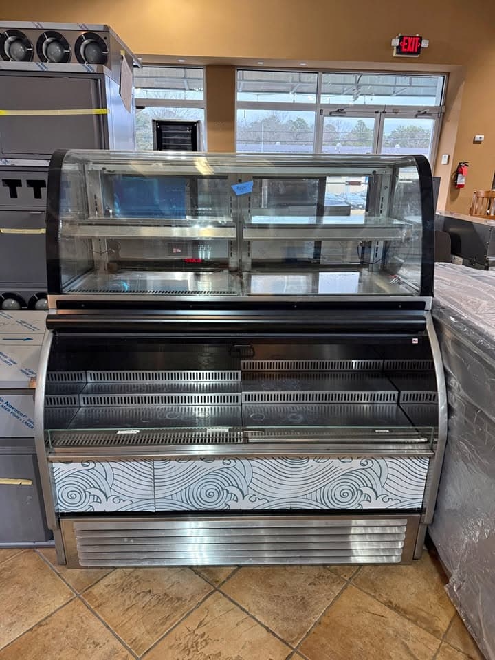 Structural Concepts Convertible Service & Self-Service Refrigerated Display Case