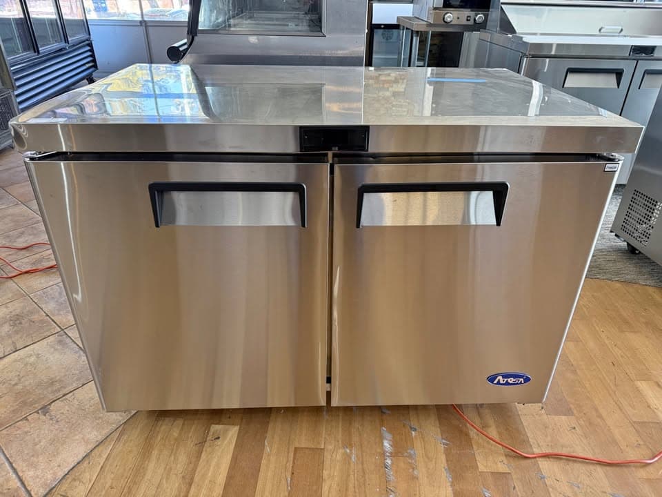 NEW Scratch & Dent Freezer – Factory Warranty