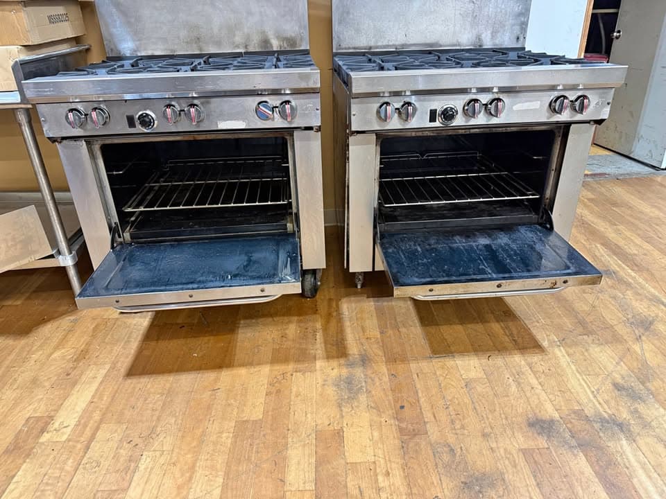 SOUTHBEND 6 BURNER COMMERCIAL GAS RANGE β REFURBISHED (2 available)