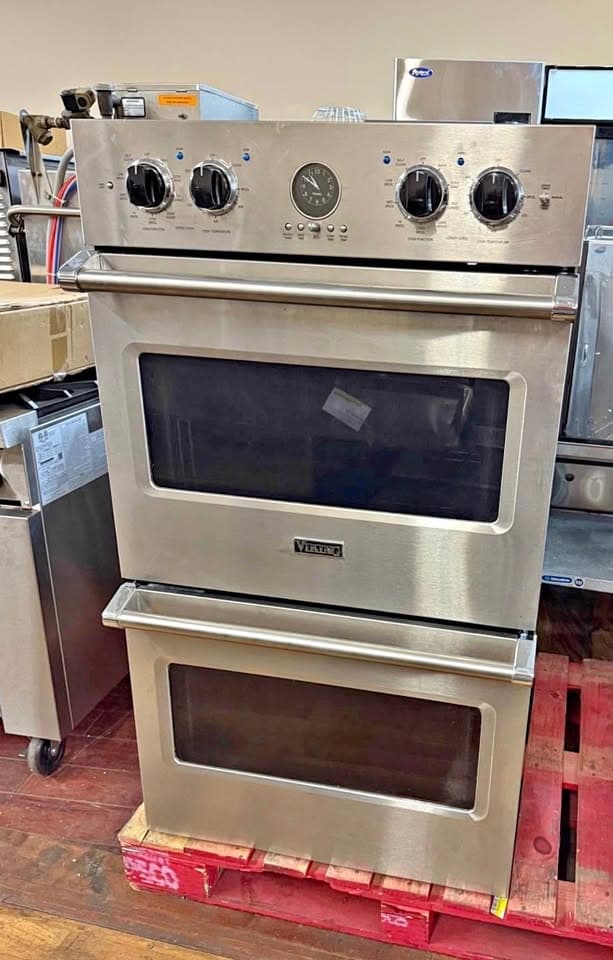 Viking Double Door Electric Oven – Excellent Condition!